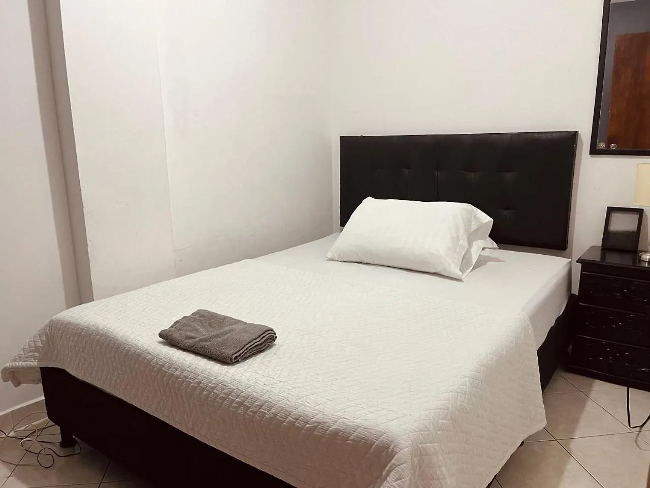 Apartamento Sector Laureles-Estadio 3 Habitaciones Hasta 6 Personas 메딜린