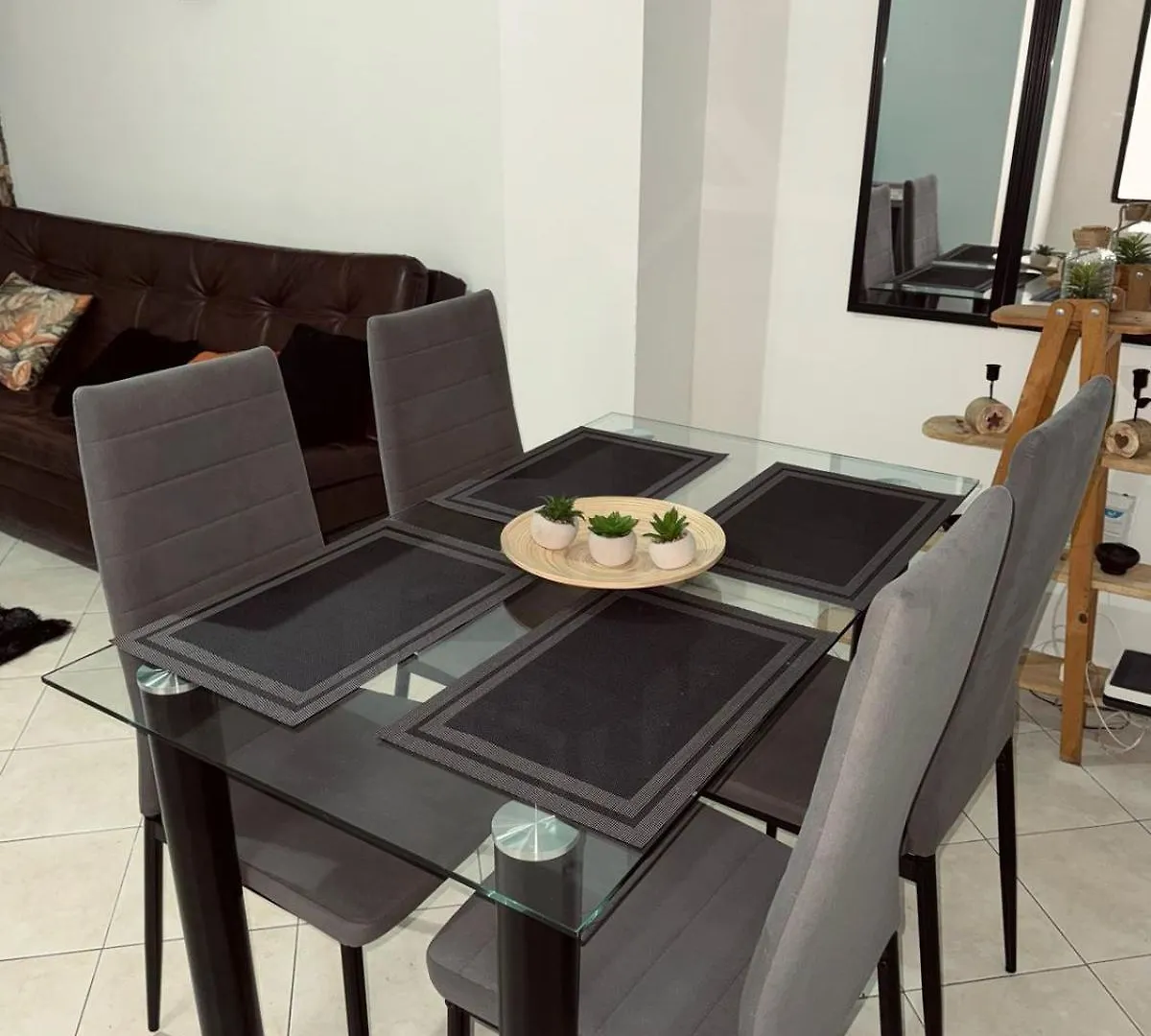 Apartamento Sector Laureles-Estadio 3 Habitaciones Hasta 6 Personas 메딜린 0*,